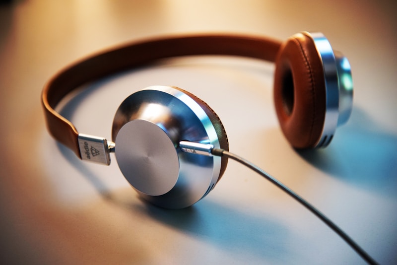 Over-Ear Noise Cancelling Headphones in Cream White